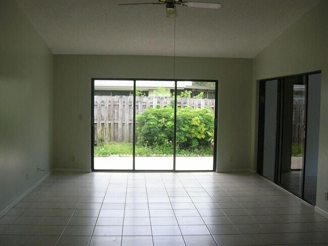 Building Photo - 83 Baytree Cir