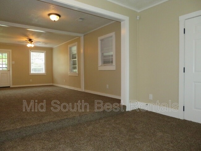 Building Photo - 2243 Hillside Ave