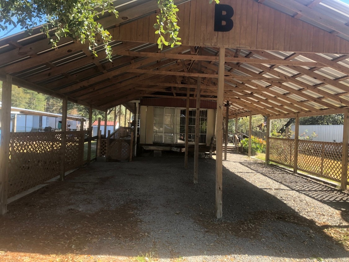 42530 Caillier Rd, Ponchatoula, LA 70454 House for Rent in