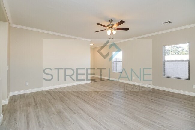 Building Photo - REDUCED!
