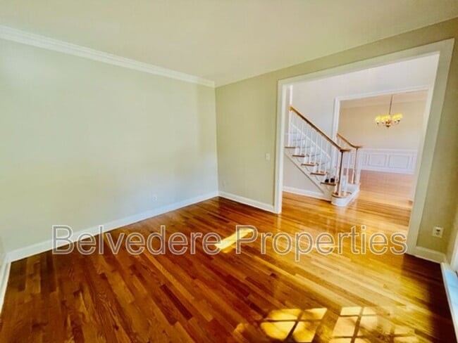 Building Photo - 104 Castleton Pl