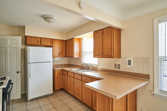 Foto del edificio - 1364 Churchill Rd