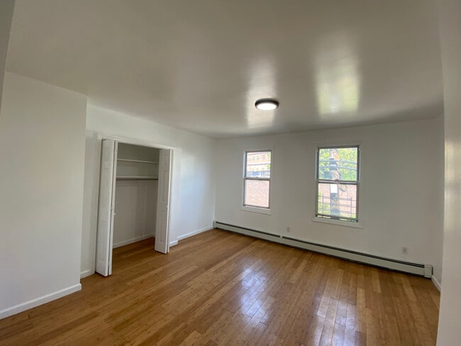 Foto del edificio - 23 Belmont Ave