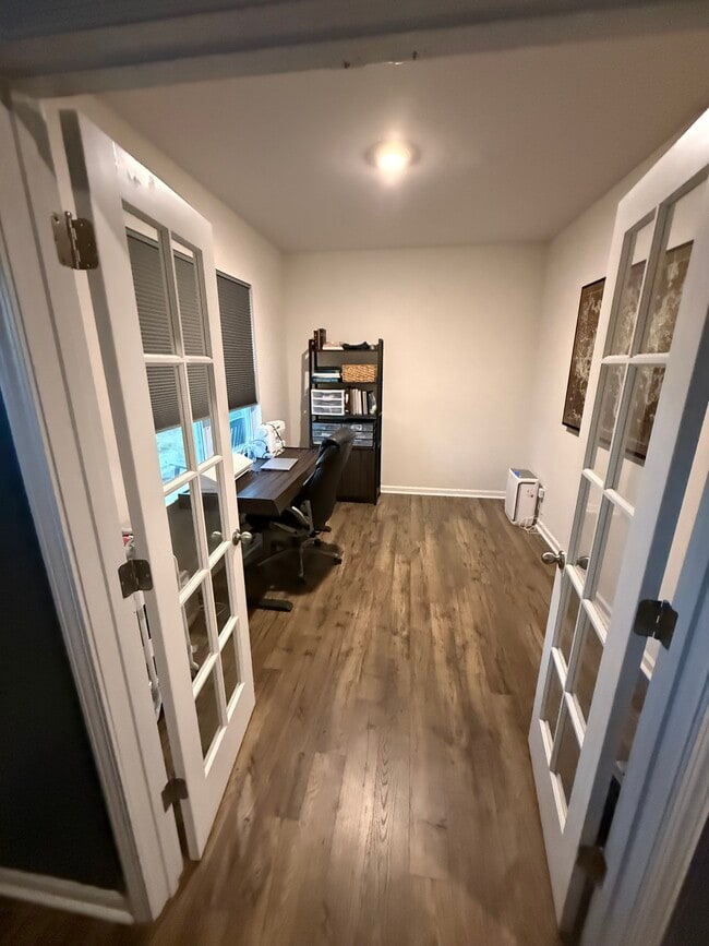 Building Photo - 209 Wheatfield Rd