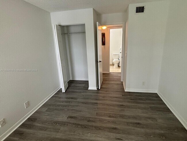 Foto del edificio - 701 Vista Isles Dr