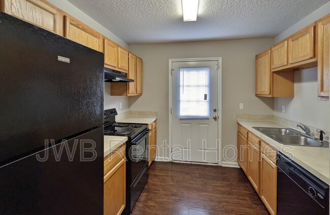 Foto del edificio - 3317 Frances Ave