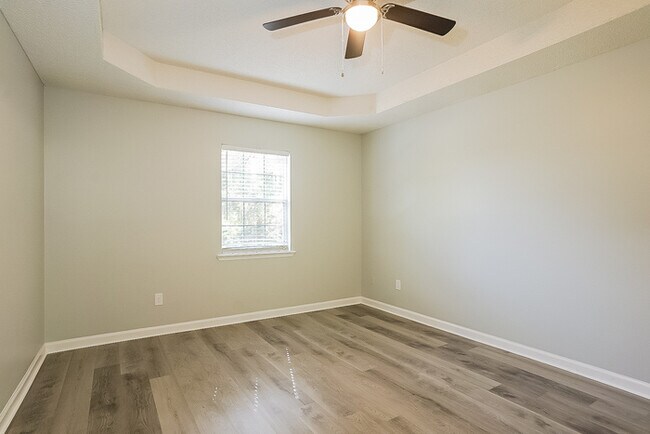 Building Photo - 4011 Villa Ln