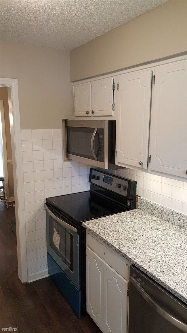 Foto del edificio - 2 br, 1.5 bath Condo - 6301 New Market