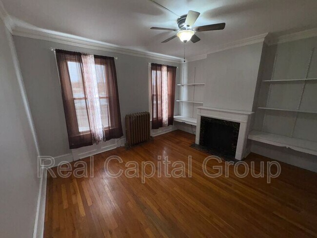 Foto del edificio - 1529-1529 Foster Ave