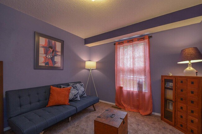 Foto del edificio - 2213 S Sweetbriar Ct