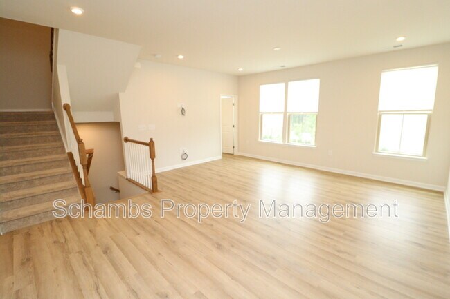 Foto del edificio - 1242 Channing Park Cir