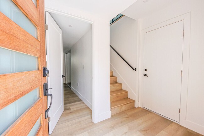 Foto del edificio - 2522 Cloverdale Ave