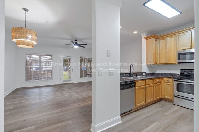 Foto del edificio - 245 Mattie M Kelly Blvd