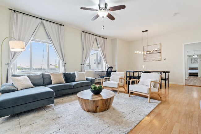 Foto del edificio - 1626 Union Turnpike