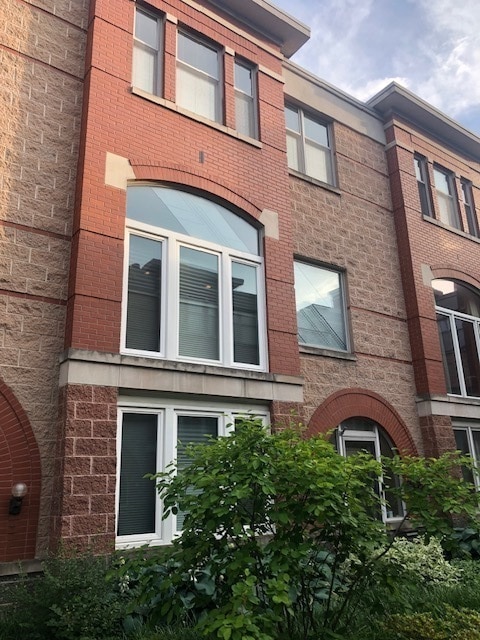 Building Photo - 235 S Marion St