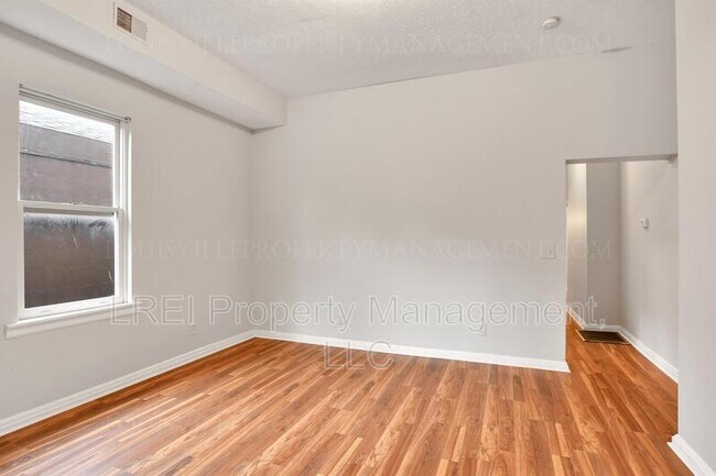 Building Photo - 728 Zane St