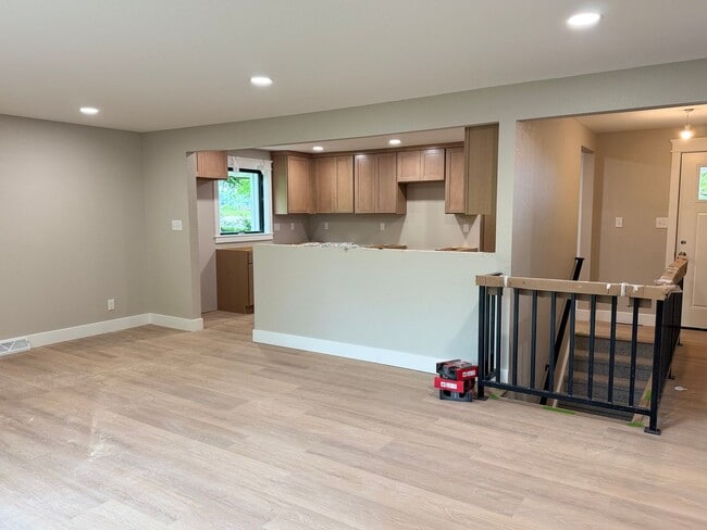 Building Photo - Italian Estates Property Management