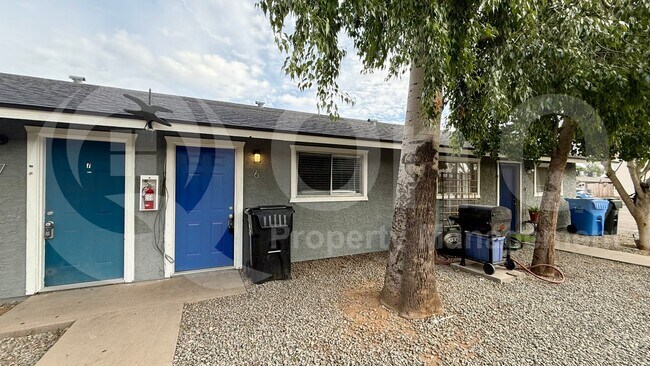 Building Photo - 3004 E Waltann Ln