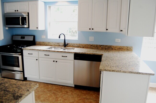 Foto del edificio - 935 N Dexter Ln