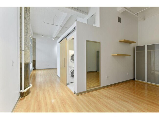 Foto del edificio - 700 N Washington Ave