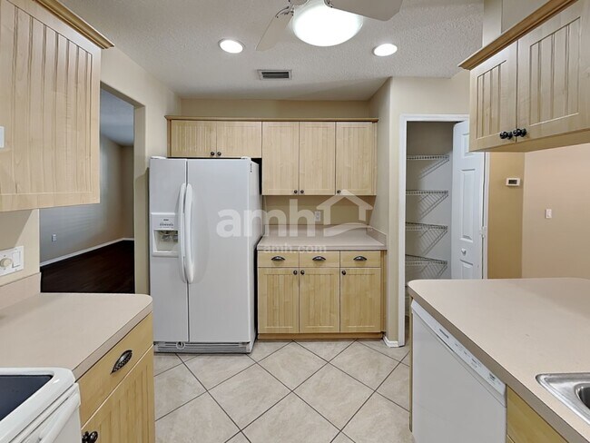 Foto del edificio - 3502 49th Ave E