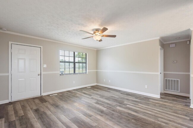 Foto del edificio - 2832 Vicksburg Ln