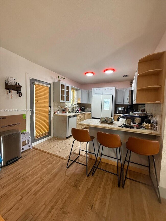 Foto del edificio - 571 E 59th St