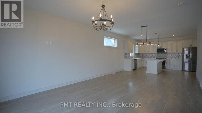 Building Photo - 89 Sanders Crescent