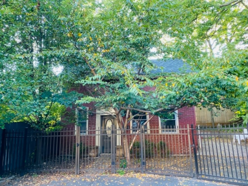 Foto principal - 2329 Park Ave