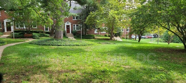 Foto del edificio - 1774 N Troy St