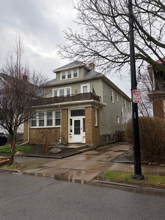 Foto del edificio - 159 Carmel Rd