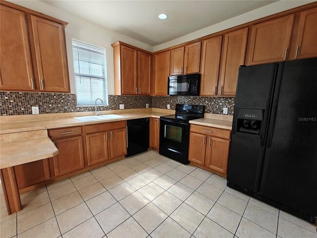 Building Photo - 13742 Beauregard Pl