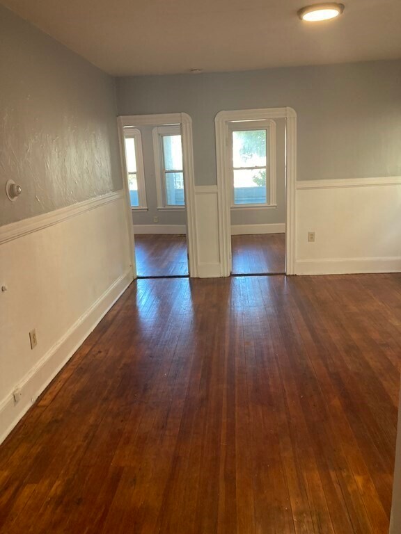 Foto del edificio - 590 Brock Ave