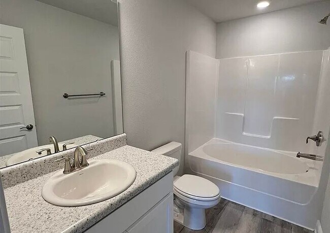 Foto del edificio - 6029 Brylex Ln