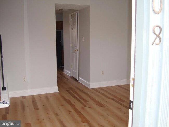 Building Photo - 208 Moore Dr