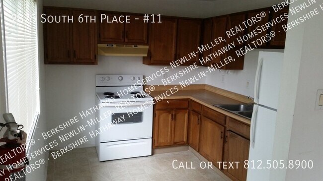 Building Photo - 2 Bedroom Apartment Close to Mall