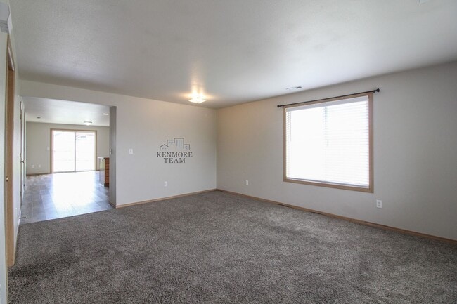 Building Photo - 3 Bedroom, 2 Bath Home in Pasco