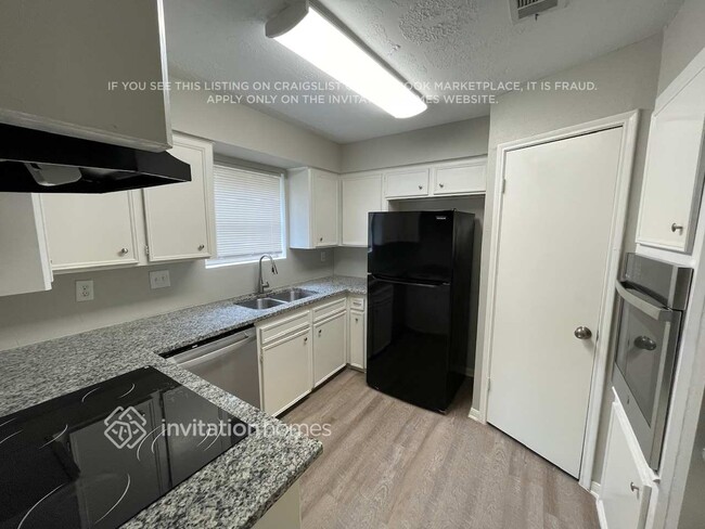 Foto del edificio - 16519 Cairngorm Dr