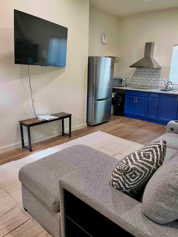 Foto principal - 21825 Valerio St