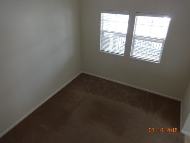 Building Photo - 452 Salmar Ave