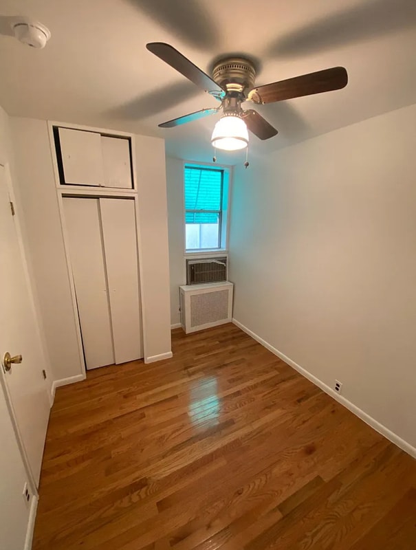 Building Photo - 2539 S Sartain St