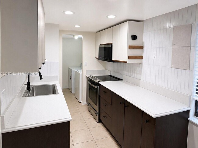 Foto del edificio - 11263 SW 9th Ct