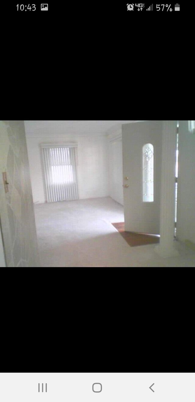 Foto del edificio - 18274 Fielding St