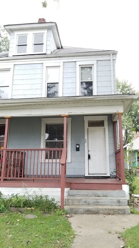 Foto principal - 36 Midland Ave