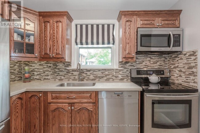 Photo du bâtiment - 96 Albert Ave