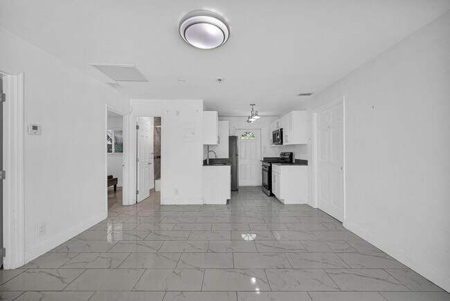 Foto del edificio - 2933 NE 12th Terrace