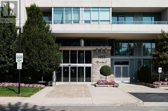 Building Photo - 1055 Southdown Rd