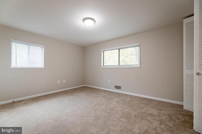 Foto del edificio - 10619 Weymouth St #202, Bethesda, MD 20814