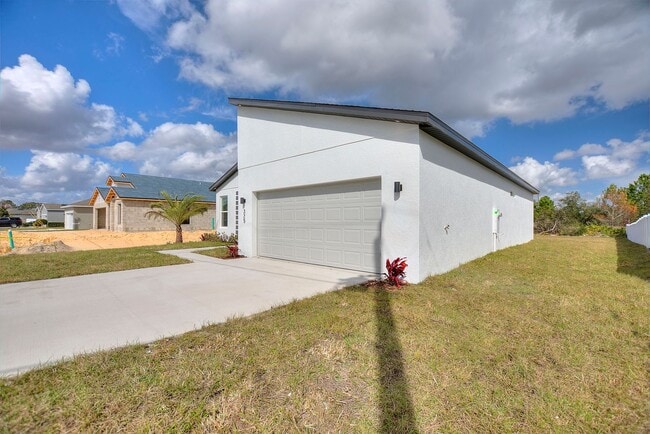Building Photo - Deposit-Free! Modern, energy efficient hom...