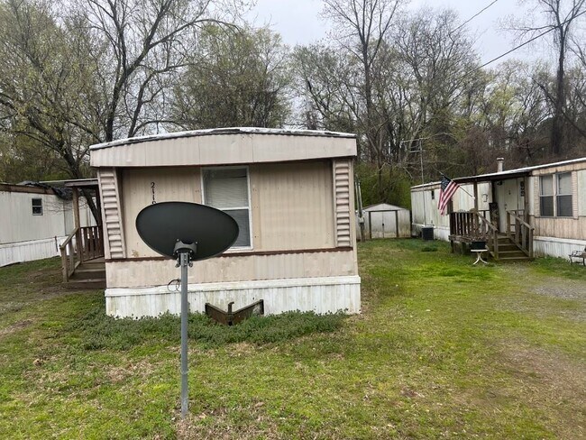 Foto del edificio - 2119 Cliffwood Rd
